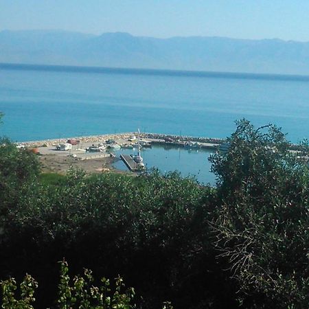 Maria'S Paradise Astrakeri Dış mekan fotoğraf