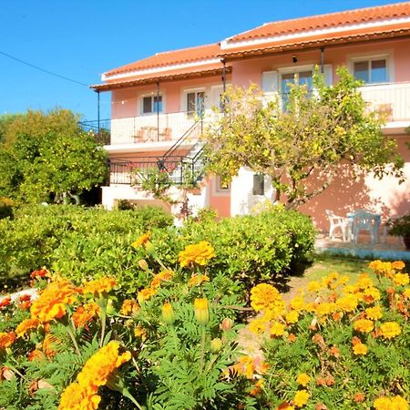 Maria'S Paradise Astrakeri Dış mekan fotoğraf