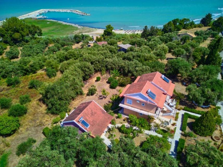 Maria'S Paradise Astrakeri Dış mekan fotoğraf