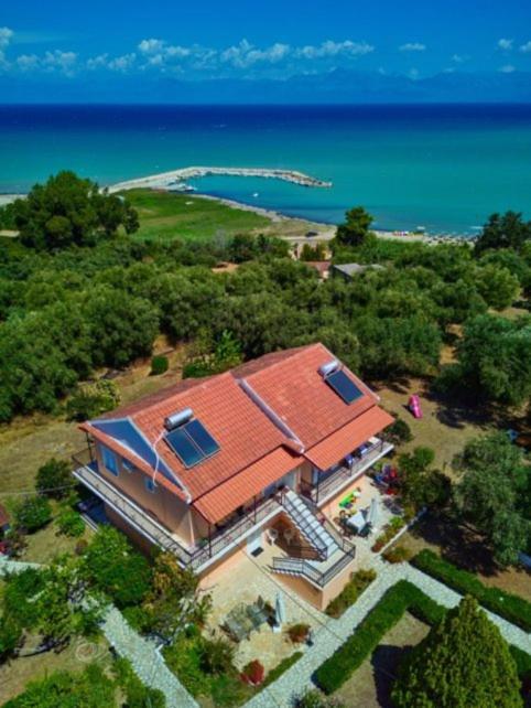 Maria'S Paradise Astrakeri Dış mekan fotoğraf