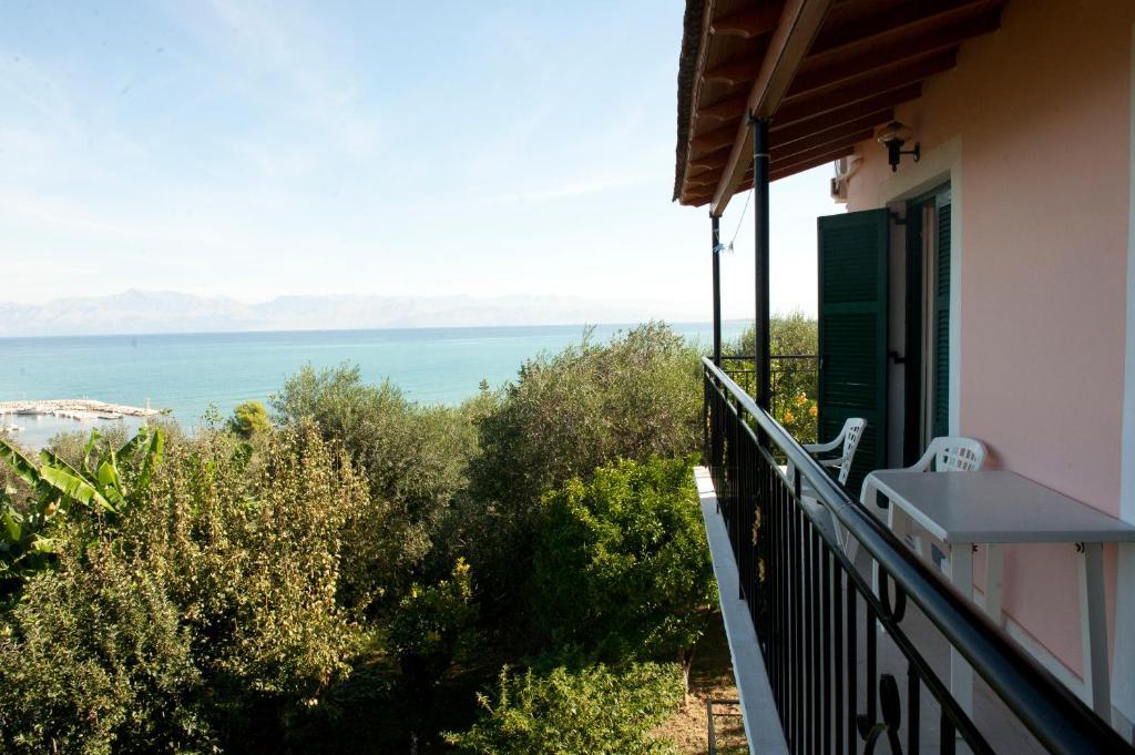 Maria'S Paradise Astrakeri Dış mekan fotoğraf