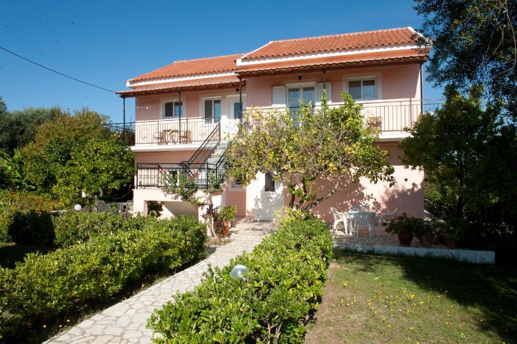 Maria'S Paradise Astrakeri Dış mekan fotoğraf